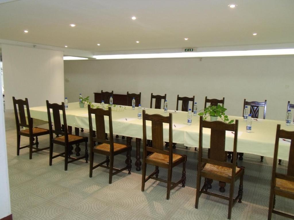 Hotel Restaurant L'Ecluse Antonne-et-Trigonant Esterno foto