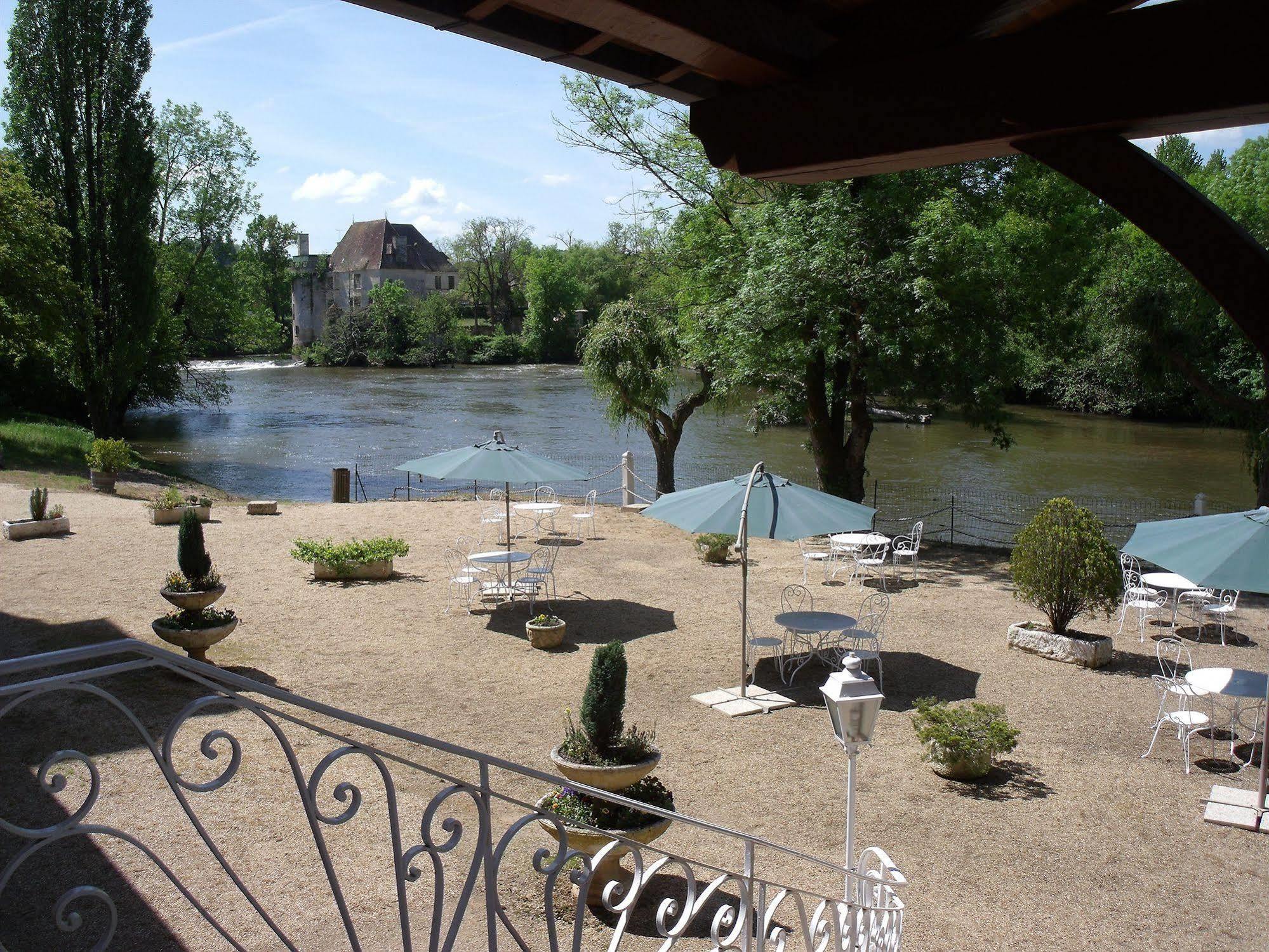 Hotel Restaurant L'Ecluse Antonne-et-Trigonant Esterno foto